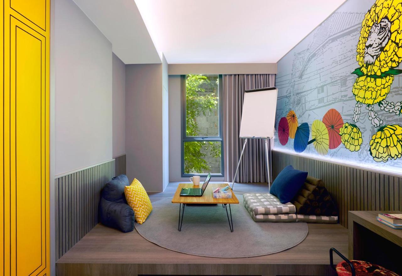 Lyf Sukhumvit 8 Bangkok Hotell Exteriör bild