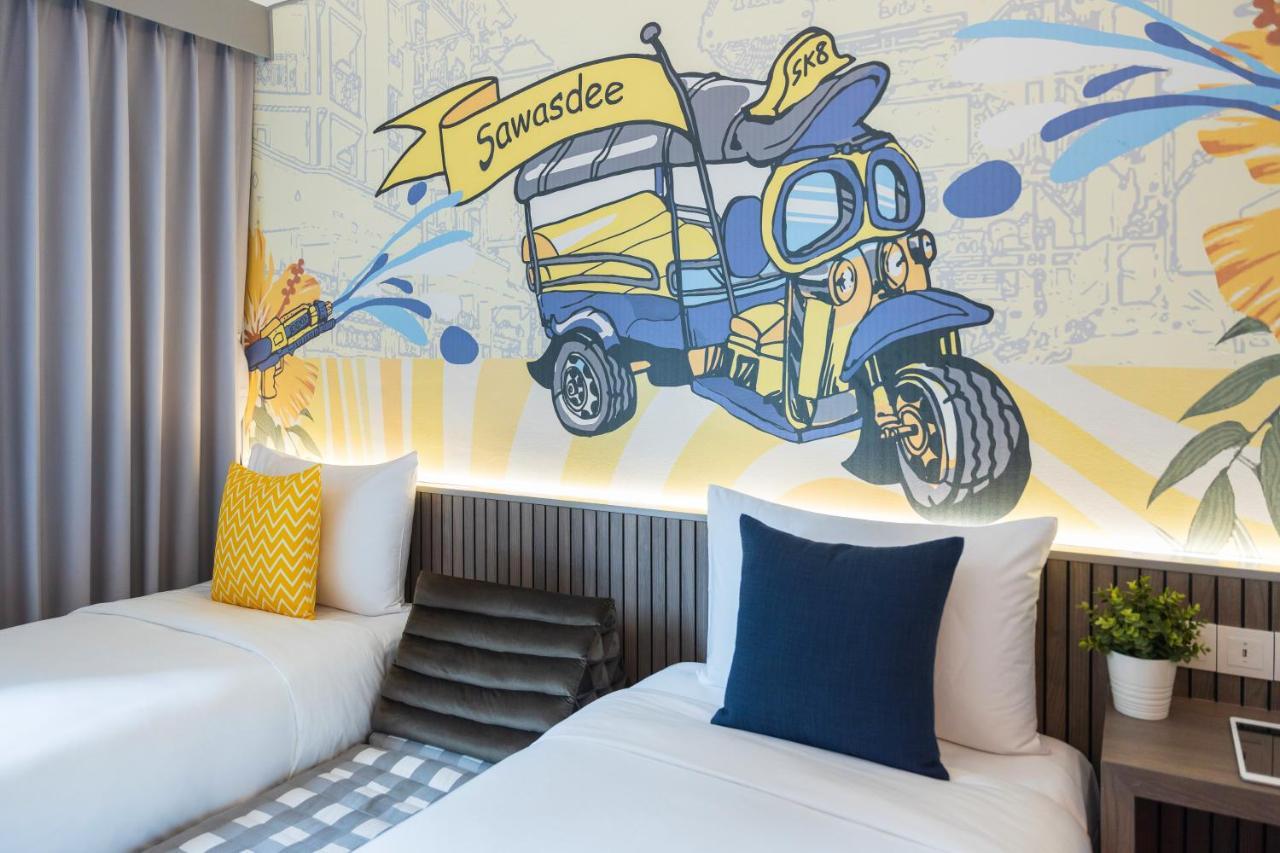 Lyf Sukhumvit 8 Bangkok Hotell Exteriör bild