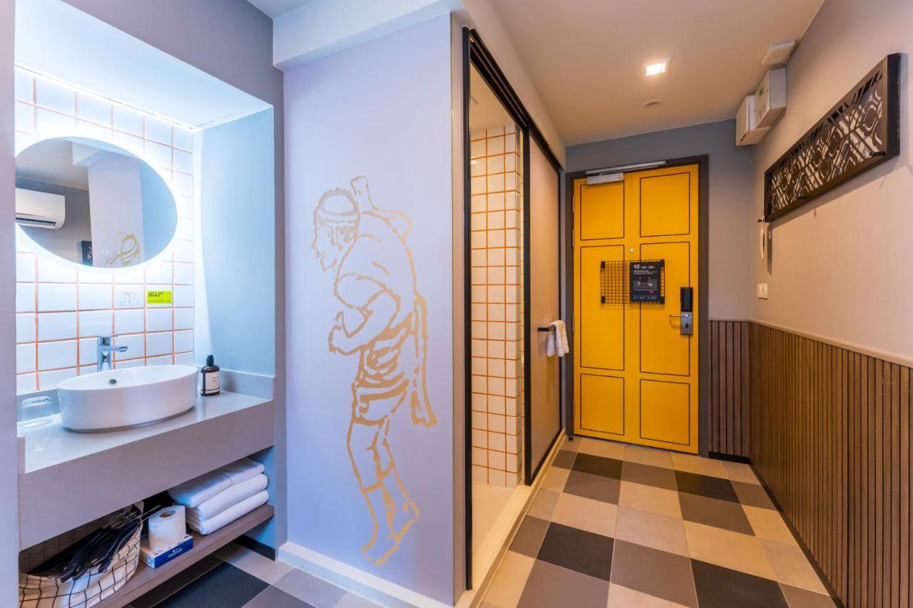 Lyf Sukhumvit 8 Bangkok Hotell Exteriör bild
